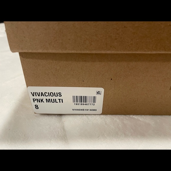 Pink Heels, size 8, Brand New, Steve Madden - Picture 4 of 5